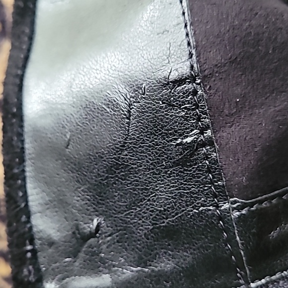 Vince Camuto black leather and suede boots. Size 5.5 - Picture 10 of 16